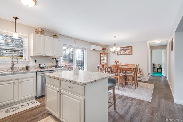 6 Silvestri Place, Marlboro, NY 12542