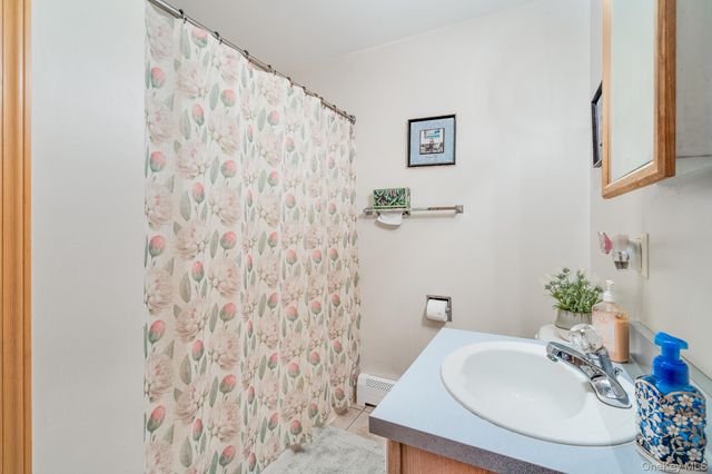 6 Silvestri Place, Marlboro, NY 12542