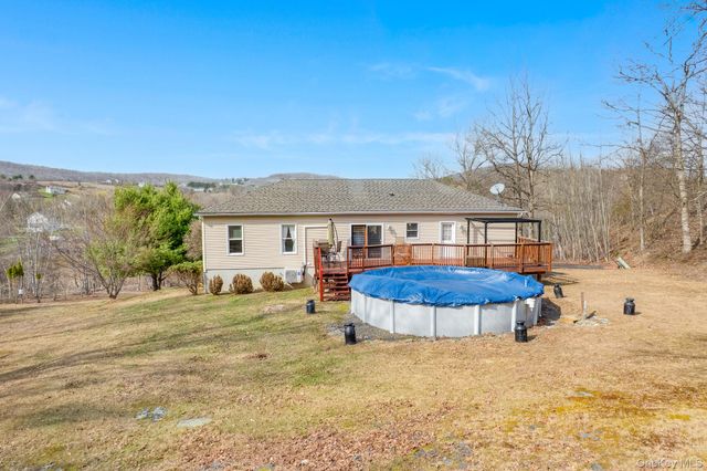 6 Silvestri Place, Marlboro, NY 12542