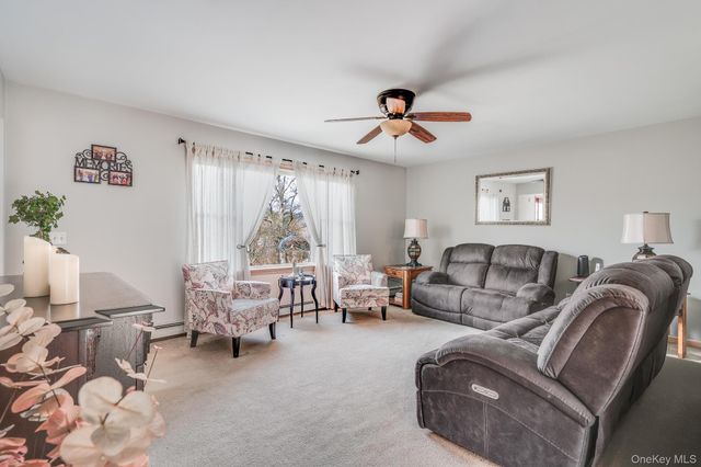 6 Silvestri Place, Marlboro, NY 12542