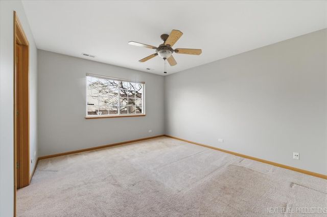 305 Thornwood Way C, South Elgin, IL 60177