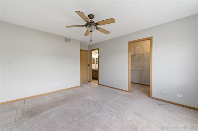 305 Thornwood Way C, South Elgin, IL 60177