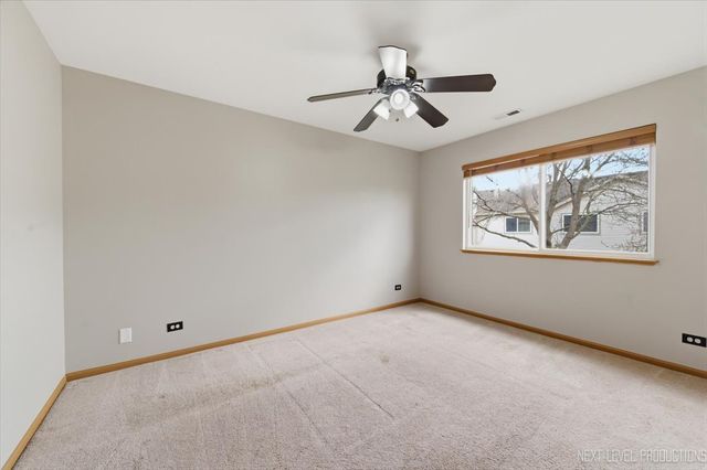 305 Thornwood Way C, South Elgin, IL 60177