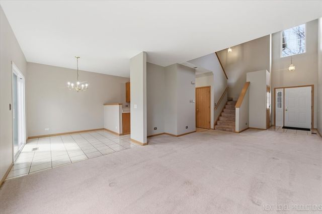 305 Thornwood Way C, South Elgin, IL 60177