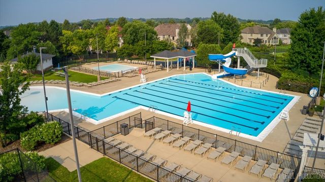 305 Thornwood Way C, South Elgin, IL 60177