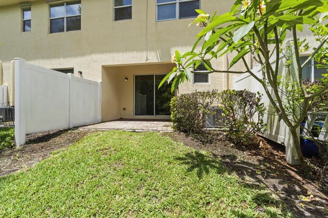 3051 SW Otter Lane, Stuart, FL 34997