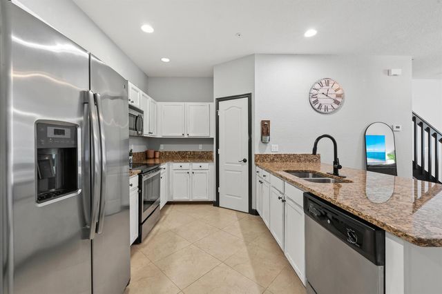 3051 SW Otter Lane, Stuart, FL 34997