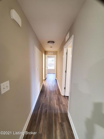 3502 College Dr, 301, Louisville, KY 40299