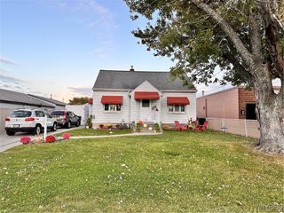 25 Jamaica Road, Tonawanda, NY 14150