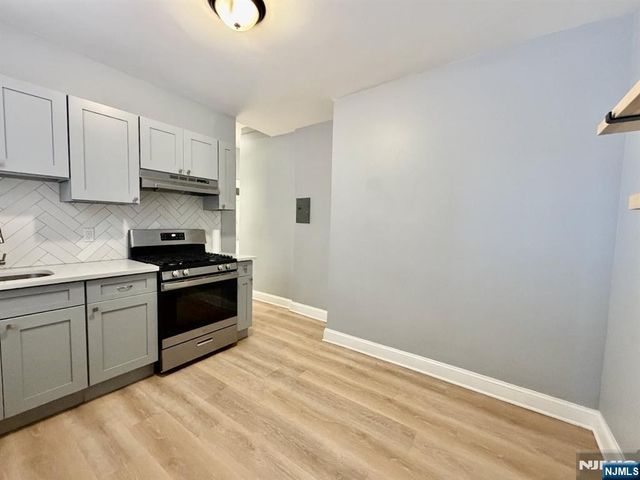 160 Stuyvesant Avenue 2, Kearny, NJ 07032