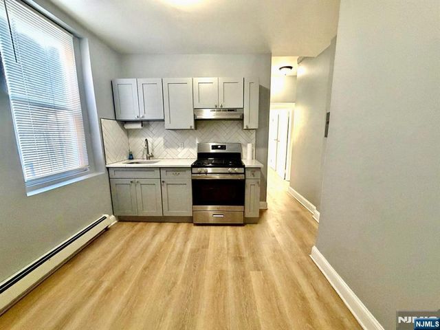 160 Stuyvesant Avenue 2, Kearny, NJ 07032