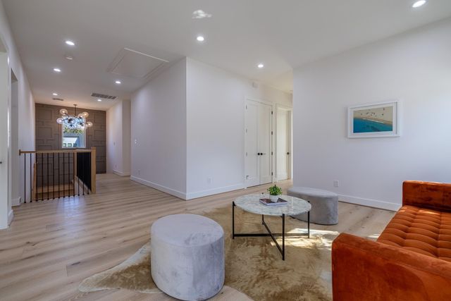 6534 Westview Drive, Houston, TX 77055