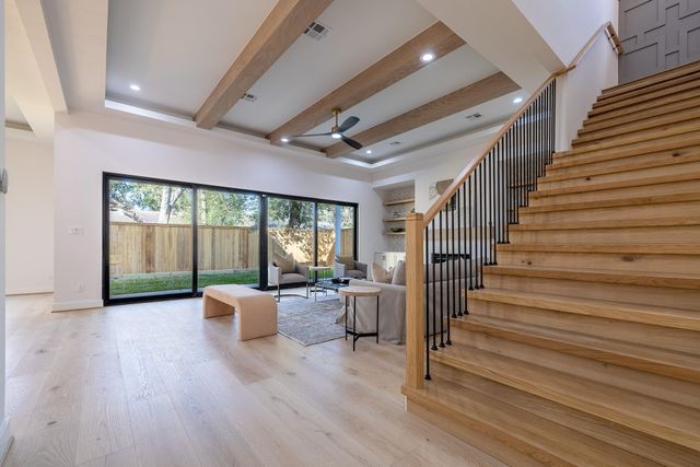 6534 Westview Drive, Houston, TX 77055