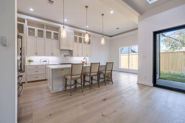 6534 Westview Drive, Houston, TX 77055