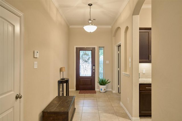 655 Oak Circle Drive E, Conroe, TX 77301