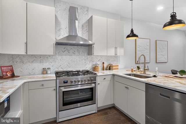 5111 LOCUST ST, Philadelphia, PA 19139