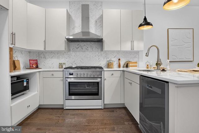 5111 LOCUST ST, Philadelphia, PA 19139