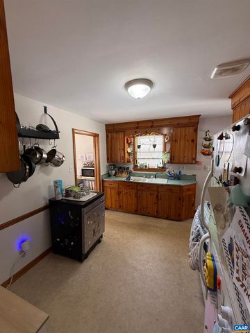 908 BELMORE AVE, Staunton, VA 24401