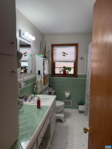 908 BELMORE AVE, Staunton, VA 24401