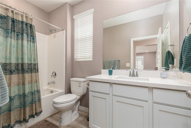 9734 Pacific Pine Street, Las Vegas, NV 89143