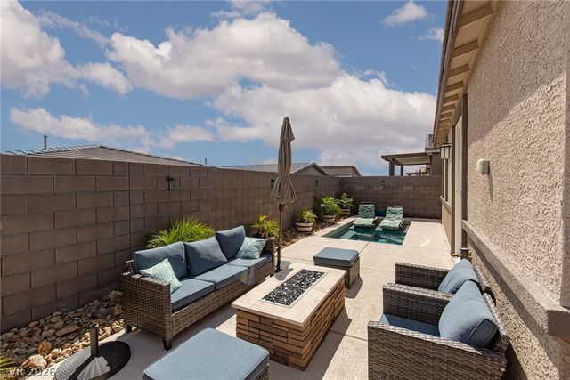 9734 Pacific Pine Street, Las Vegas, NV 89143