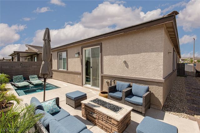 9734 Pacific Pine Street, Las Vegas, NV 89143