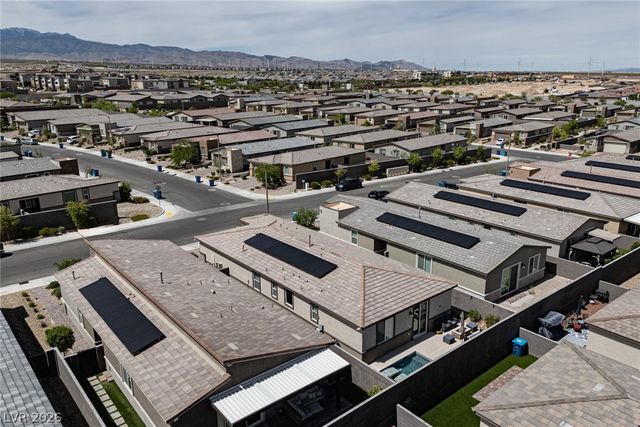 9734 Pacific Pine Street, Las Vegas, NV 89143