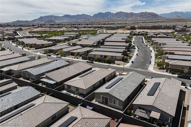 9734 Pacific Pine Street, Las Vegas, NV 89143