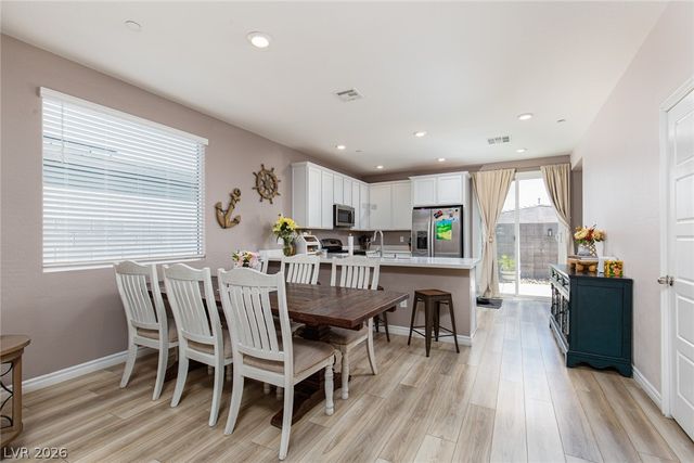 9734 Pacific Pine Street, Las Vegas, NV 89143