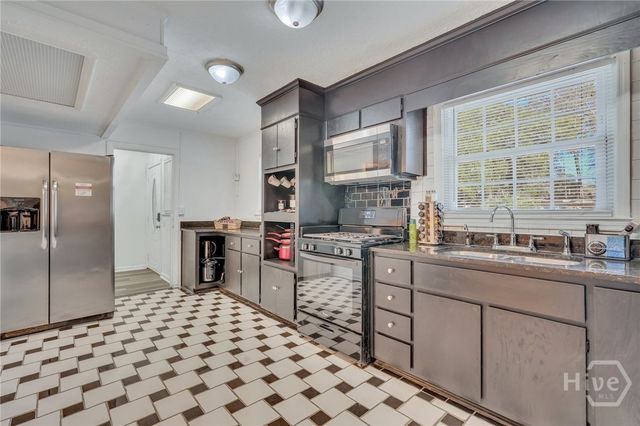 2207 Mason Drive, Savannah, GA 31404