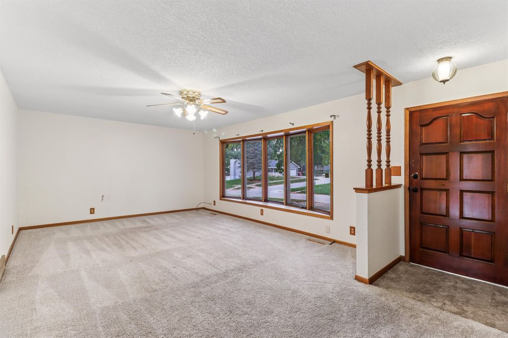 1309 N C Street, Indianola, IA 50125