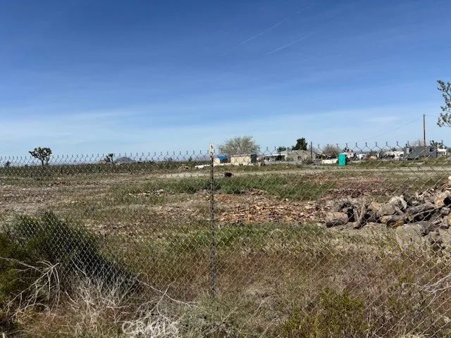 1290 Highway 18, Pinon Hills, CA 92372