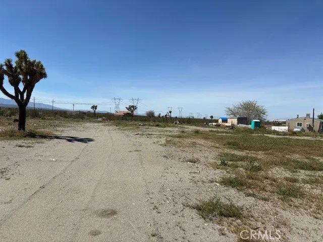 1290 Highway 18, Pinon Hills, CA 92372