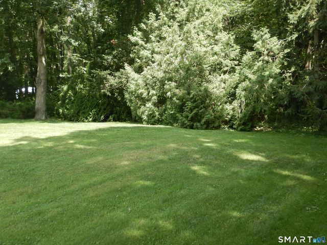 26 Beach Park Road, Clinton, CT 06413