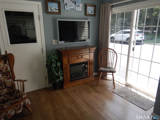 26 Beach Park Road, Clinton, CT 06413