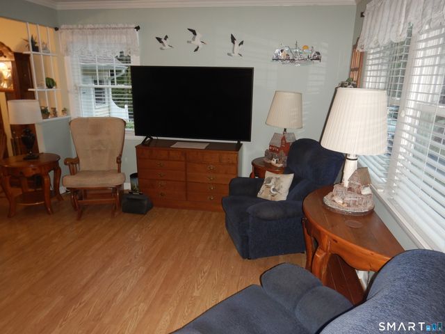 26 Beach Park Road, Clinton, CT 06413