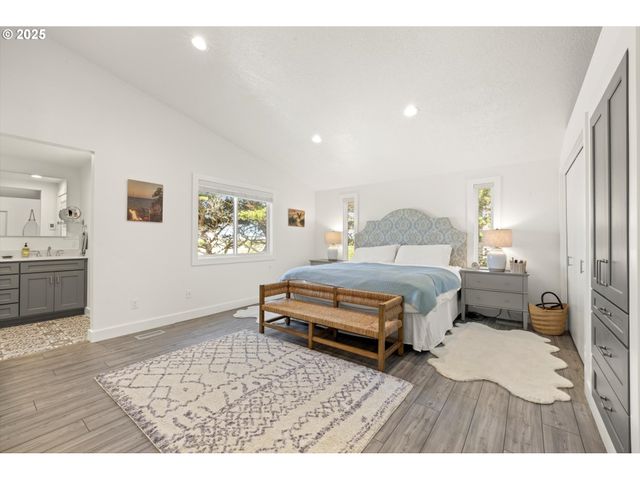 89026 OCEAN Dr, Warrenton, OR 97146