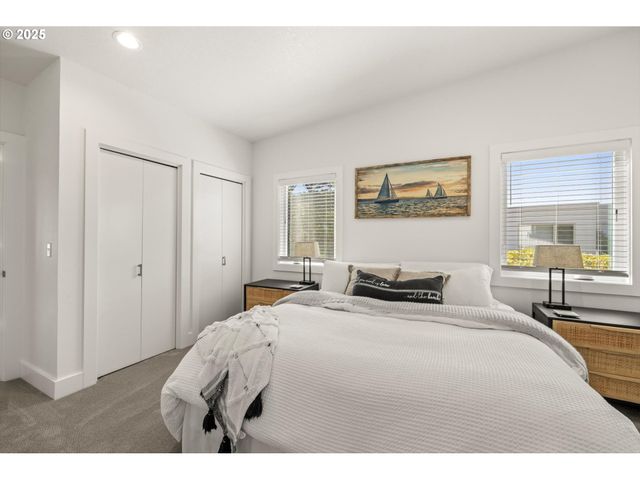 89026 OCEAN Dr, Warrenton, OR 97146