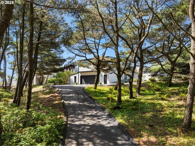 89026 OCEAN Dr, Warrenton, OR 97146