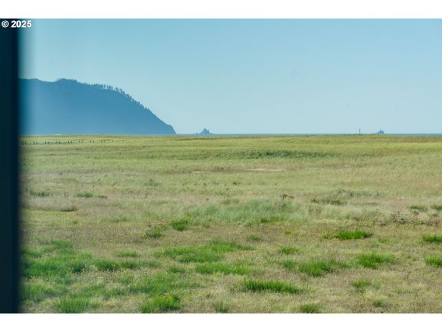 89026 OCEAN Dr, Warrenton, OR 97146