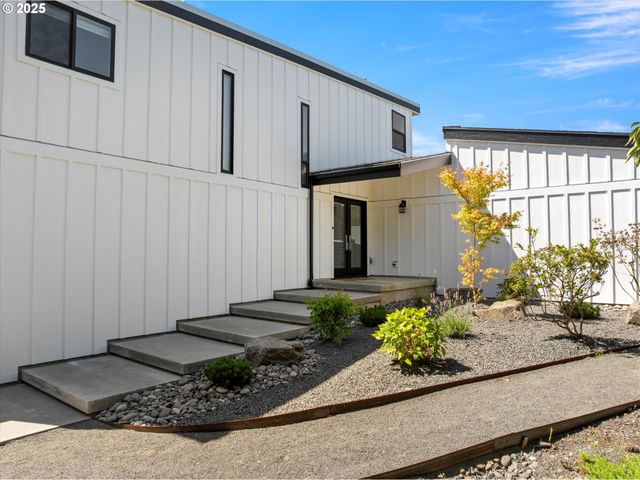 89026 OCEAN Dr, Warrenton, OR 97146