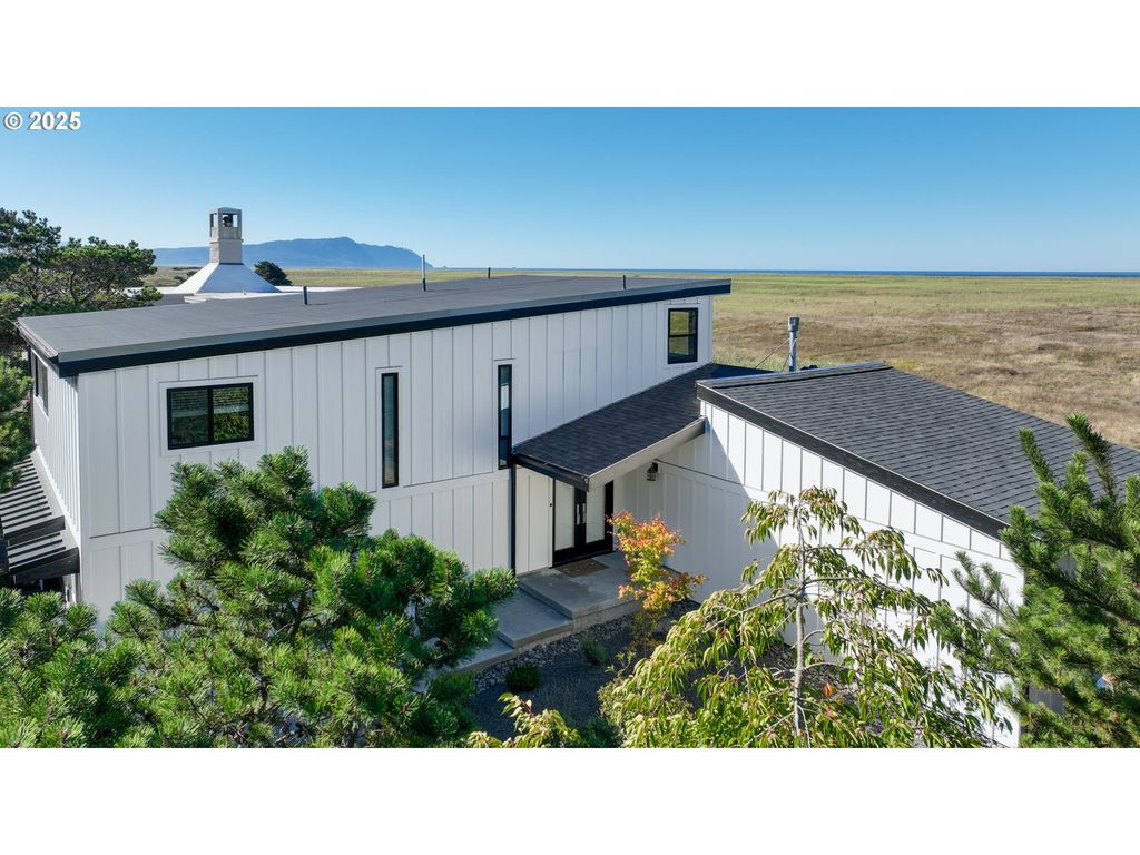 89026 OCEAN Dr, Warrenton, OR 97146