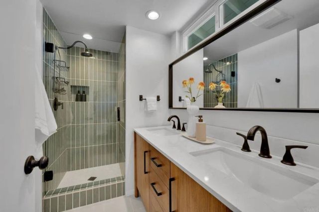 5761 Carnegie Street, San Diego, CA 92122