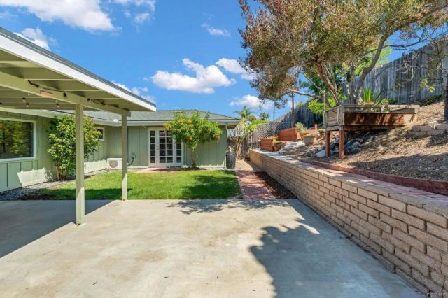 5761 Carnegie Street, San Diego, CA 92122