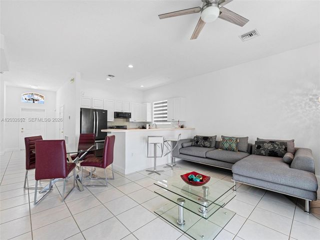 15780 SW 141st St, Miami, FL 33196