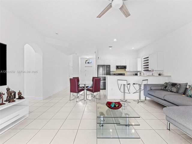 15780 SW 141st St, Miami, FL 33196
