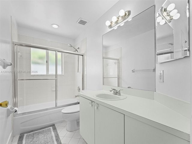 15780 SW 141st St, Miami, FL 33196