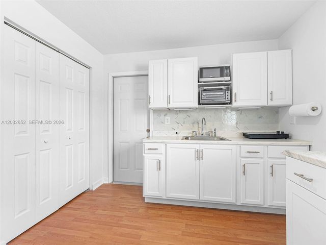 15780 SW 141st St, Miami, FL 33196