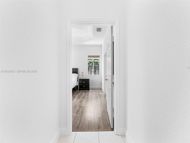 15780 SW 141st St, Miami, FL 33196