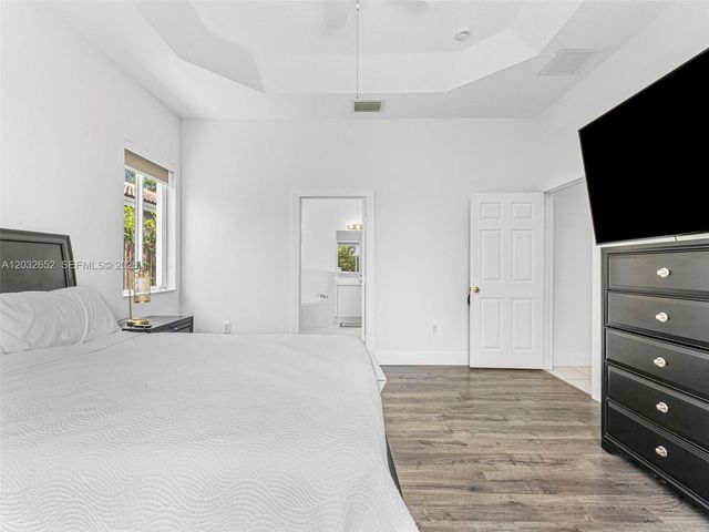 15780 SW 141st St, Miami, FL 33196